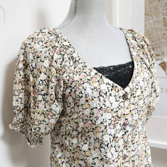 Floral Puff Sleeve Milkmaid Blouse 🪷 TWIK - Picture 3 of 6